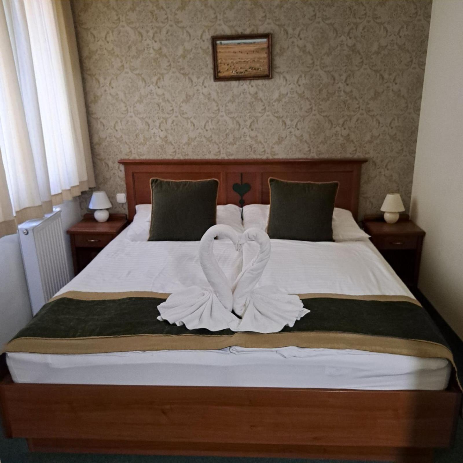 Bed and Breakfast Kigyosi Csarda & Panzio à Fulopszallas Extérieur photo