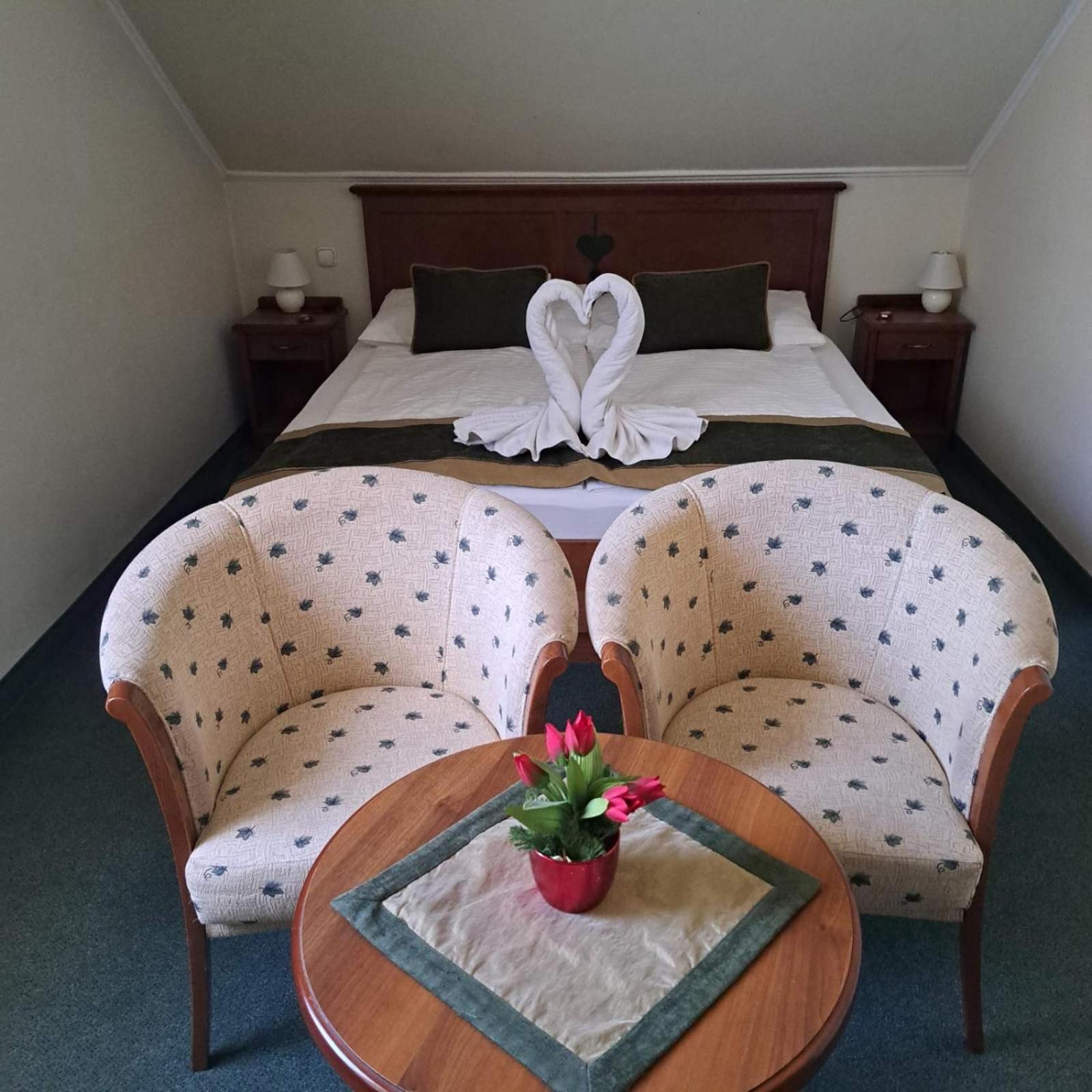 Bed and Breakfast Kigyosi Csarda & Panzio à Fulopszallas Extérieur photo